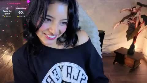 lisa dolly nyx online show from May 9, 12:34 am