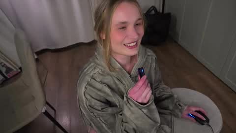 Elisabeth or Lisa online show from March 22, 8:26 pm