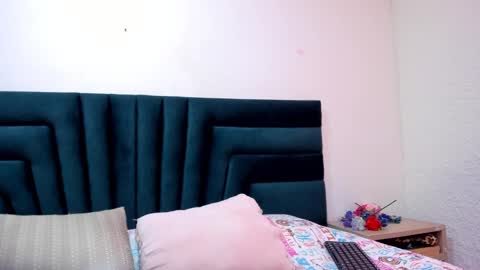 lisa white  online show from February 21, 9:32 pm