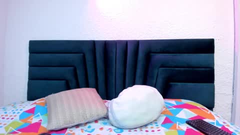 lisa white  online show from February 12, 8:27 am