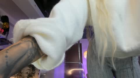 onlyfans-lisaakira instagram-lisaakira9  twitter-lisaakira4 online show from November 17, 7:20 am