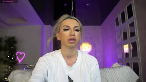 onlyfans-lisaakira instagram-lisaakira9  twitter-lisaakira4 online show from January 17, 7:16 am