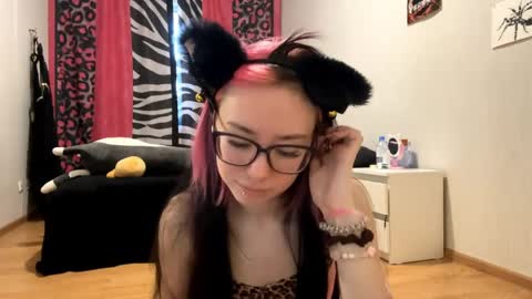 Aileen online show from March 31, 6:13 am