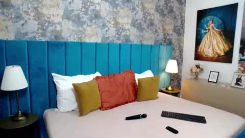 lisacroft online show from October 20, 7:33 am