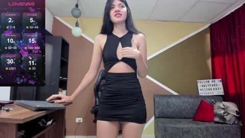 Snapshot of lisagray_1 chatting on December 23, 9:29 pm Lisa Gray Independent Model online show from December 23, 9:29 pm