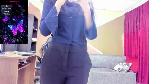 Snapshot of lisagray_1 chatting on September 26, 7:22 pm Lisa Gray Independent Model online show from September 26, 7:22 pm