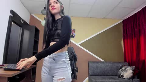 Snapshot of lisagray_1 chatting on March 6, 8:48 pm Lisa Gray Independent Model online show from March 6, 8:48 pm