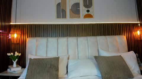 lisa online show from April 11, 11:58 am