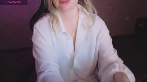 Anna online show from April 19, 2:50 pm