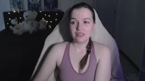 little__flowers online show from April 18, 8:28 am