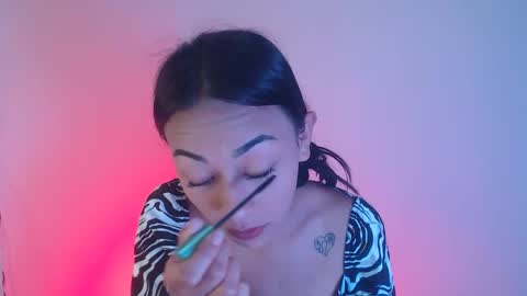 Snapshot of little_aphrodite2 chatting on October 21, 2:15 am Aliciaparaisss online show from October 21, 2:15 am