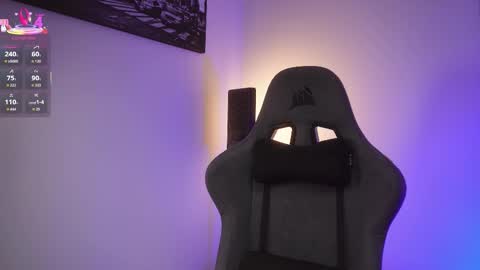 Help me reach 100 likes online show from November 6, 7:31 pm