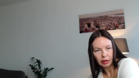 Nicole online show from September 9, 6:13 am