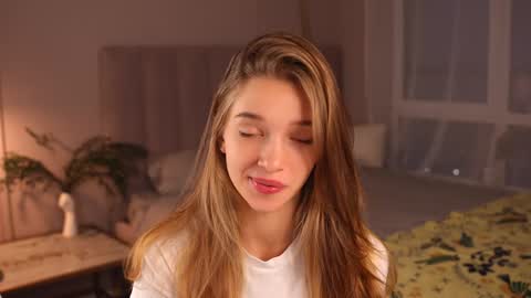 Kiki online show from September 27, 3:30 pm