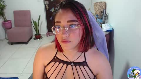 Snapshot of littleangelx_m chatting on December 4, 9:07 am Daniela online show from December 4, 9:07 am
