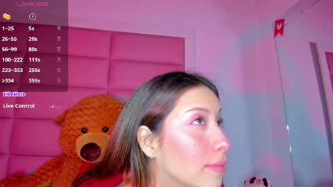 littlee_emma_ online show from February 22, 3:23 am