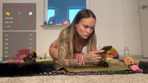 Snapshot of littlelyssy chatting on February 5, 11:06 pm littlelyssy online show from February 5, 11:06 pm