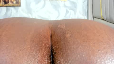 senga online show from December 13, 7:53 pm