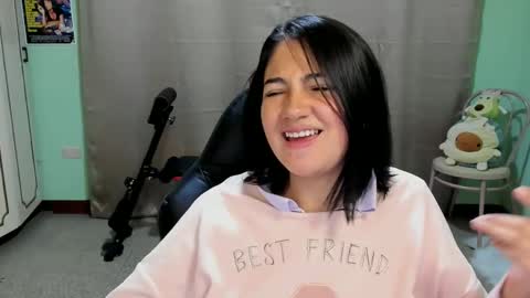 Mia  online show from October 29, 5:01 am