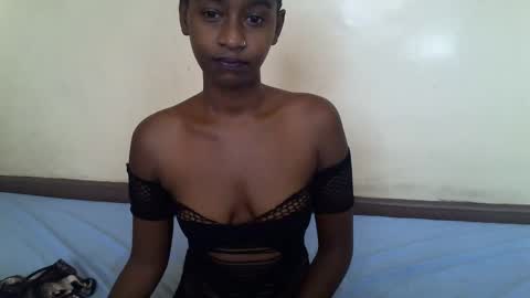 littlesandie online show from February 11, 4:55 am