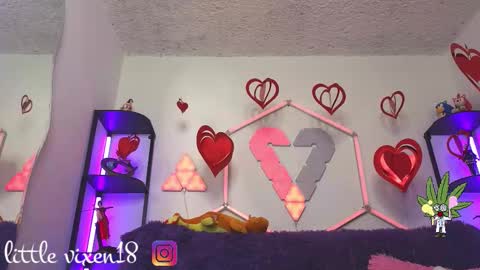 littlevixen18 online show from March 19, 3:05 pm