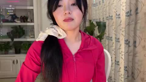 nana online show from February 15, 10:36 am