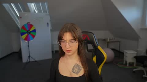 Sheryl online show from April 22, 10:12 am