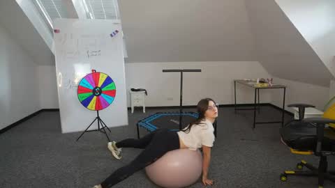 Sheryl online show from April 14, 10:37 am