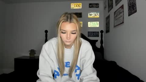 Livvy online show from March 25, 4:49 am