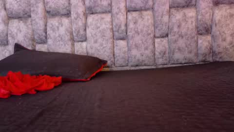  LIZBETH ROSS  online show from January 10, 10:42 am