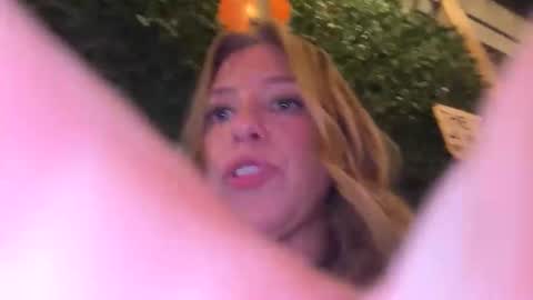 Lizzie L online show from November 16, 1:18 am