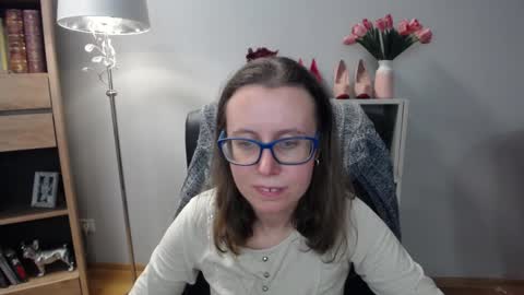 Lizzy online show from December 22, 5:32 am