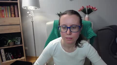 Lizzy online show from March 10, 5:55 am