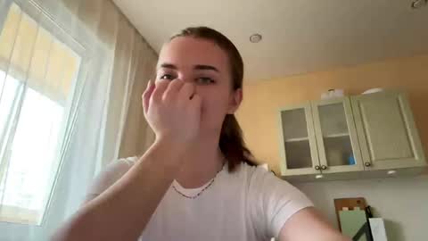 logancadarette online show from March 31, 12:38 pm