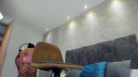 Lola Sweet online show from November 8, 11:59 am