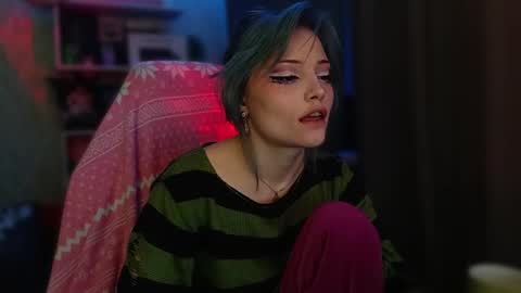 lola online show from November 27, 9:45 am