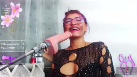 Snapshot of lola_benz chatting on September 11, 7:47 pm layla online show from September 11, 7:47 pm