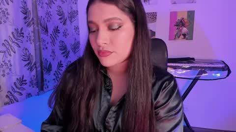 lolaasmith_21 online show from March 10, 11:06 pm