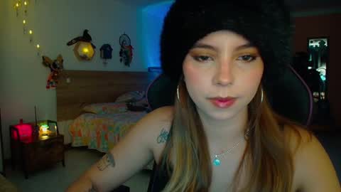 Lola doll online show from December 22, 9:40 pm