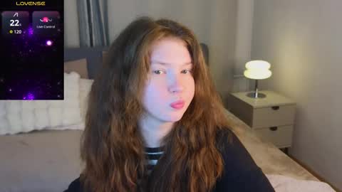 Mona online show from October 15, 3:25 pm