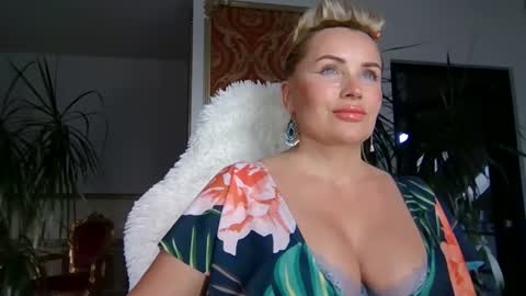 Roxy online show from February 4, 7:18 am