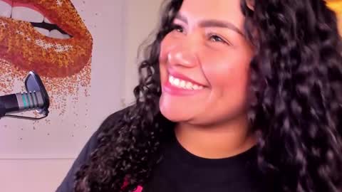 Snapshot of loly_marce chatting on February 22, 8:15 pm loly_marce online show from February 22, 8:15 pm