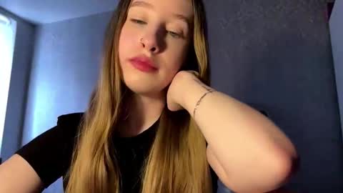 Nicolina online show from March 4, 8:43 am