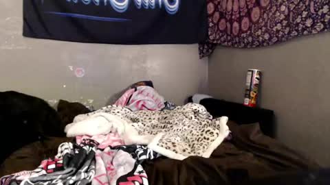 londonray online show from May 25, 9:36 pm