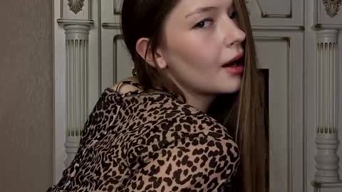 Cindy online show from April 8, 4:42 pm