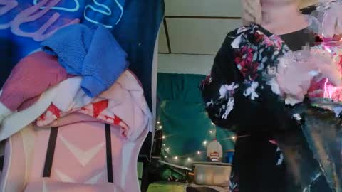 Londoncashmere69  online show from January 25, 4:45 am