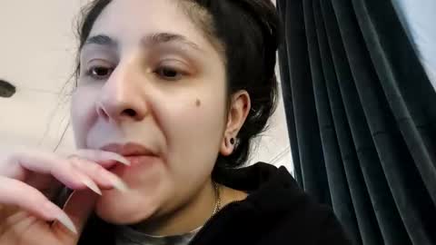 Snapshot of loolaunshaved chatting on October 26, 5:19 pm loolaunshaved online show from October 26, 5:19 pm