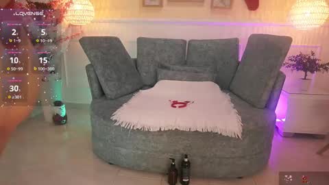 Loona Nyx online show from December 18, 11:37 am