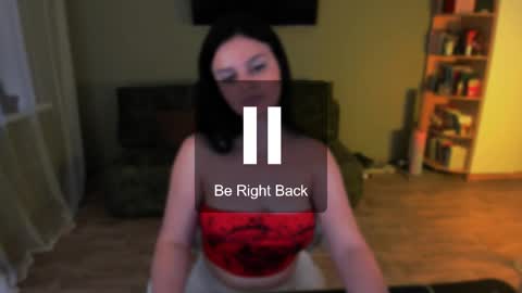 Lora Cain online show from April 1, 1:41 pm