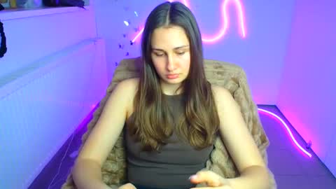 Lora online show from April 15, 7:09 am